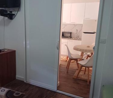 Dobra Voda Hotel | VILA Ena