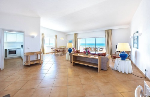 Meia Praia Apartment | Vila Palmeira