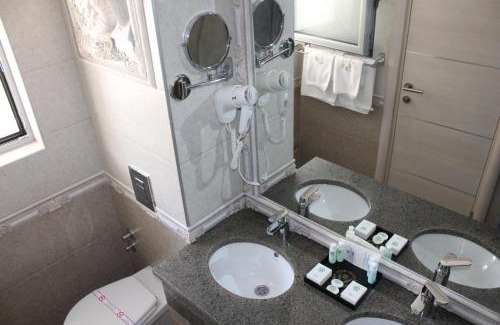 Petrovac Hotel | Vile Oliva Hotel & Resort