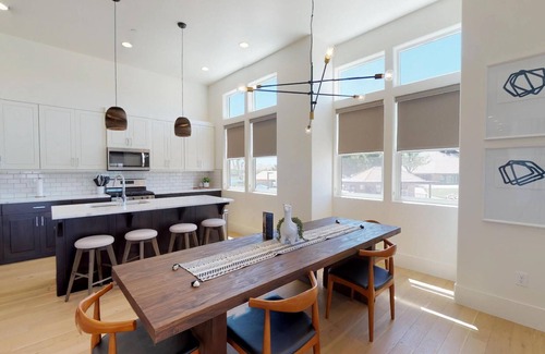 Bloomington Condo | Villa #08 at Bloomington Country Club