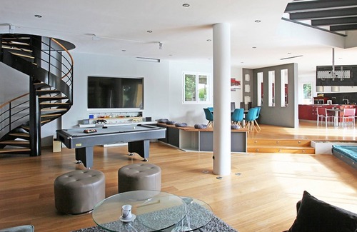 Agnac Villa | VILLA 12 persons/swimming pool/indoor and outdoor jacuzzi/Mediterranean garden.