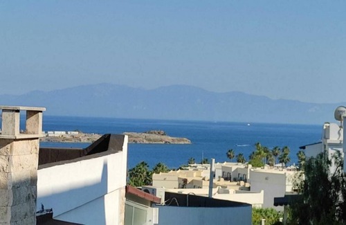 Bodrum City Center Villa | Villa 200 m to Beach With Backyard in Bodrum