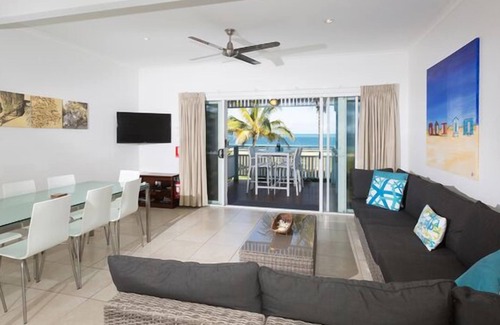 Brisbane Waterfront Villa | Villa 21 - Renovated & highly recommended