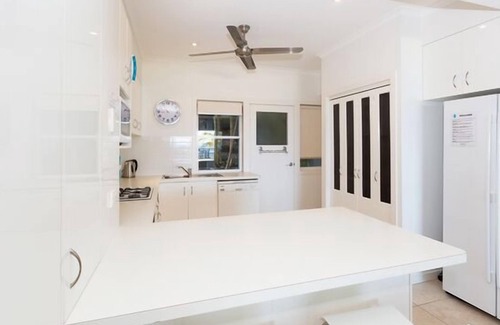 Brisbane Waterfront Villa | Villa 21 - Renovated & highly recommended