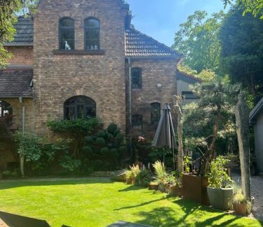 Laubenheim Villa | VILLA 22 - Atelier-Gästehaus