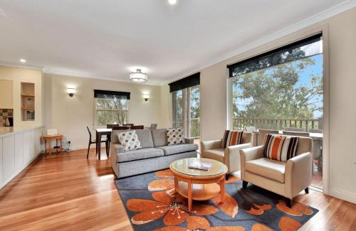 Pokolbin Apartment | Villa 2br Pinot Nois Villa located within Cypress Lakes Resort
