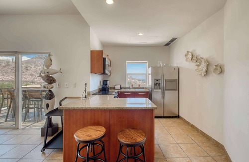 La Paz Villa | Villa 4BR Ocean View & Terrace at Colinas