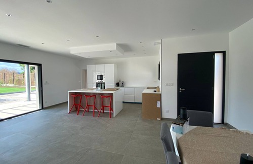 Saint-Come-et-Maruejols Villa | Villa 5 Chambres Avec Piscine et Grand Jardin