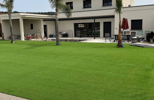 Saint-Come-et-Maruejols Villa | Villa 5 Chambres Avec Piscine et Grand Jardin