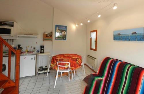 Saint-Palais-sur-Mer Villa | Villa 5 people, residence with pool and tennis, 350 m from the beach, 2 bikes