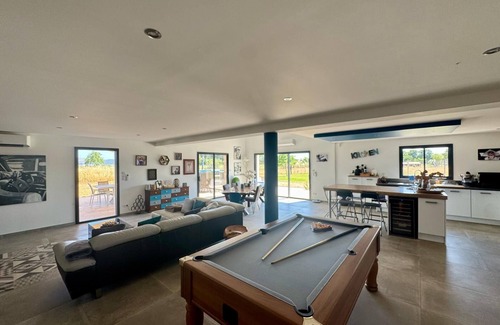 Montbazin Villa | Villa 8-10 pers, 4 suites 20 min from Sète and Montpellier