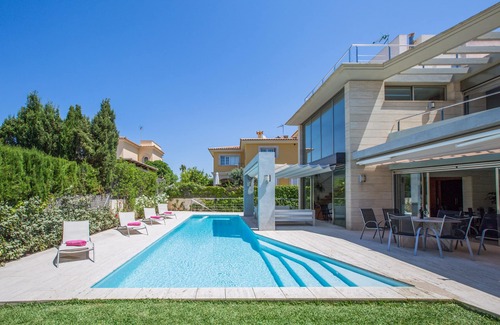 Son Veri Nou Villa | VILLA AGUSMAR - Modern beach house with small gym, leisure area, private pool and partial