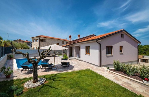 Sveti Lovrec House | Villa Ajlin