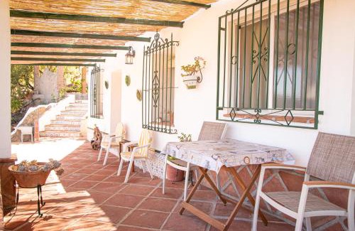 Competa House | Villa Alegre y Olé
