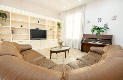Naples House | Villa Alessandra- Comfort e spazio a Napoli