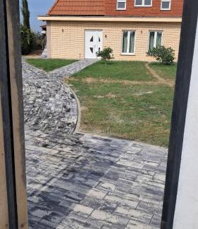 Kamez Villa | Villa Alpine