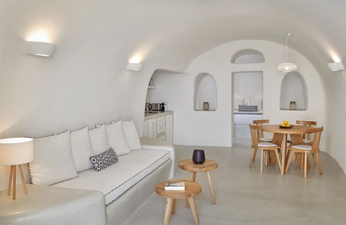 Firostefani House | Villa Anastasia With Stunning Caldera Views