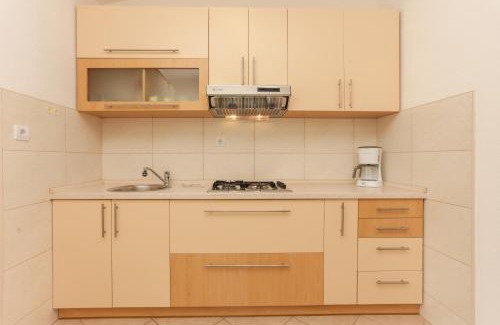 Okrug Donji Apartment | Villa Anita