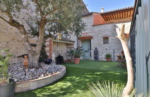 Sigean Bed & Breakfast | VILLA ARTEMIA Maison vigneronne - chambre d hôtes-B&B-piscine