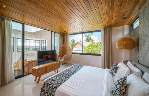 Beraban Villa | Villa Arunika - Stylish tropical 2BR Villa close to Nyanyi beach!