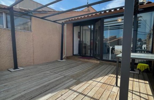 Saint-Pierre-la-Mer House | Villa avec terrasse 6 couchages saint pierre la mer parking privatif