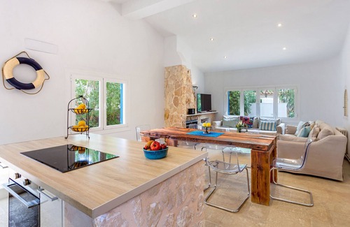 Cala Llombards Ski Chalet | Villa Azul holiday house with private pool at Cala Llombards
