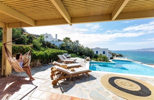 Maragas Villa | Villa 'Azure' a seaside diamond in Villa Paradise Boutique Hotel