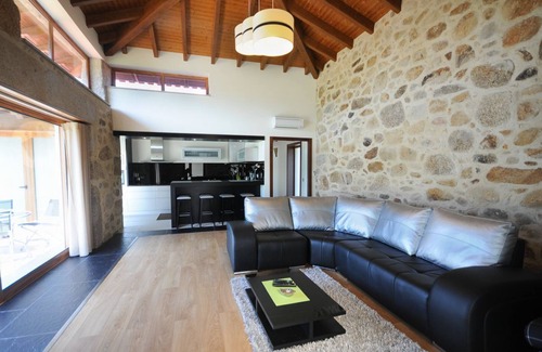 Aborim Villa | Villa Barcelos - Three Bedroom Villa, Sleeps 6