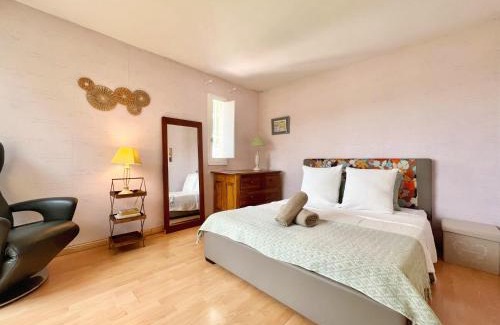 Les Baux-de-Provence House | Villa Baux'Nheur, Vue Alpilles, Calme, CLIM, 9 personnes