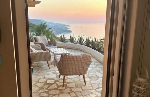 Zambrone House | Villa beautiful view