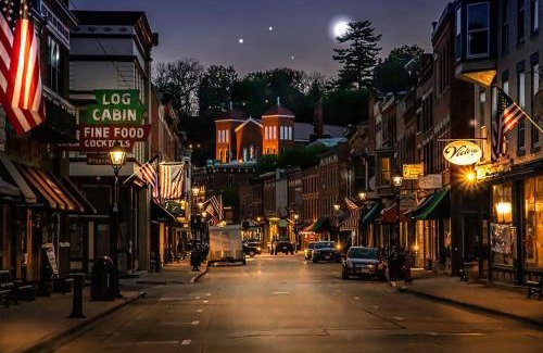 The Galena Territory Apartment | Villa Birdie