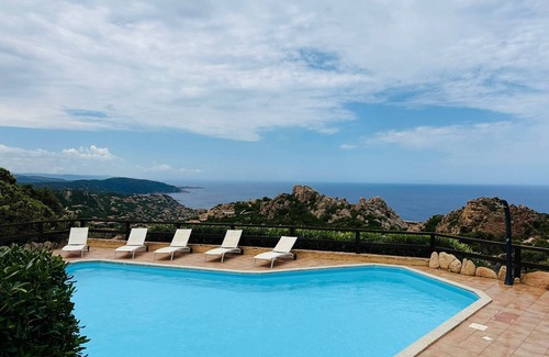 Costa Paradiso Villa | Villa 'Blue Horizon- Costa Paradiso' with Sea View, Wi-Fi and Air Conditioning