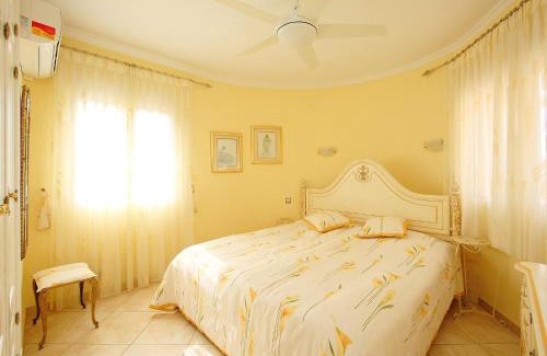 La Sabatera Villa | Villa Bombilla by Interhome