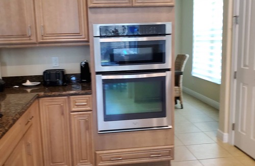 Bonita Springs Villa | VILLA BONITA 4BR 3.5BA LUXURY GATED POOL HOME CLOSE TO BEACHES !