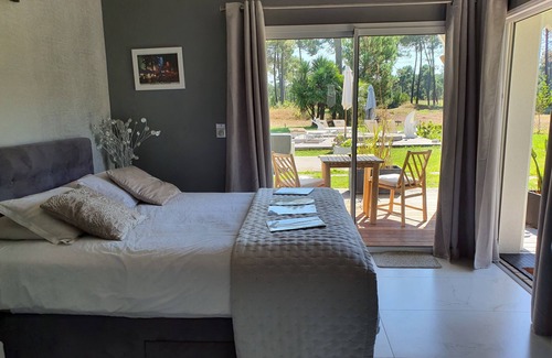 Gujan-Mestras Bed & Breakfast | Villa Bora Bora