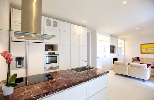 Cap d'Ail Villa | Villa built in the 1920's, recently restored and close to Monaco and beach