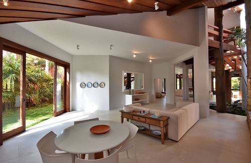 Sao Sebastiao Villa | Villa by the beach at Praia do Engenho - Sse001