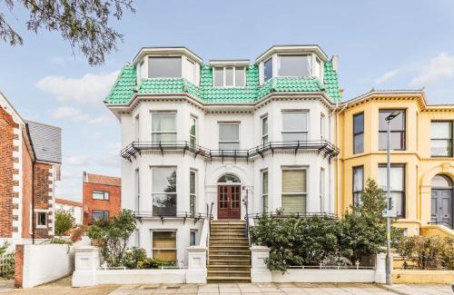 Southsea Apartment | Villa By The Beach