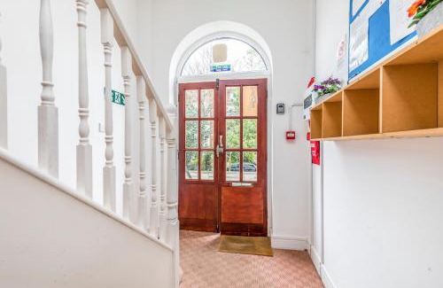 Southsea Apartment | Villa By The Beach