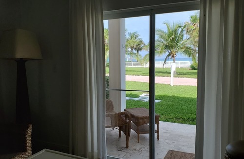 Alice Town House | "Villa by the Sea" Ocean view 3 Bedroom/3 Bath