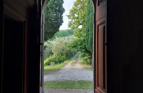 Montebonello Villa | Villa Cà di Monte, romantic period house suspended in time