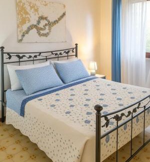 Sperlonga House | Villa Carla con passaggio privato al mare e posto auto privato