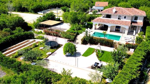 Krk Villa | Villa Cecilia - 4 bedrooms, 4 bathrooms, heated inside pool, gym