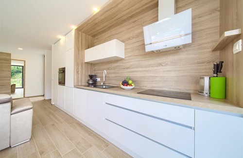 Krk Apartment | Villa Celeia - Luxurious second floor apartment with heated pool in city centre of Krk