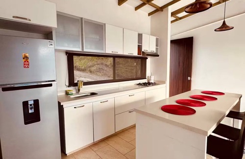 Nocaima Villa | Villa Celeny bajo el cielo más hermoso de Colombia para descansar y relajarse