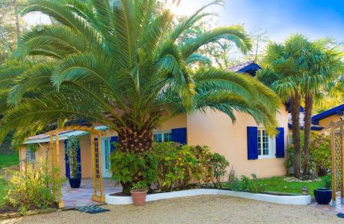 Anglet Villa | Villa charmante 3 étoiles à Biarritz Anglet, piscine privée et jardin.