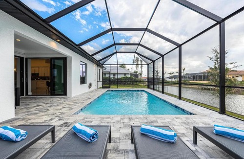 Trafalgar House | Villa Cloud 9- Roelens Vacations