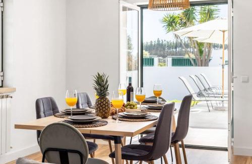 Famalicao Villa | Villa Coral - Private Large Pool & Garden