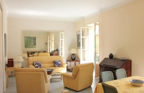Riou - Petit Juas - Av de Grasse Apartment | Villa Cottage Reine, RC Jardin