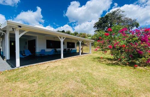Le Carbet Villa | Villa Créole vue sur mer des Caraïbes et montagne Pelée